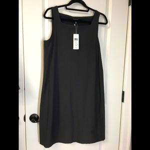 New EILEEN FISHER  Crepe Wool  Sleeveless Dress  M
